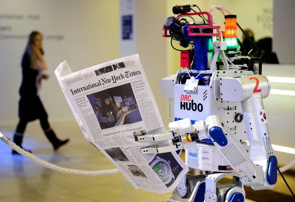 Robot cita novine